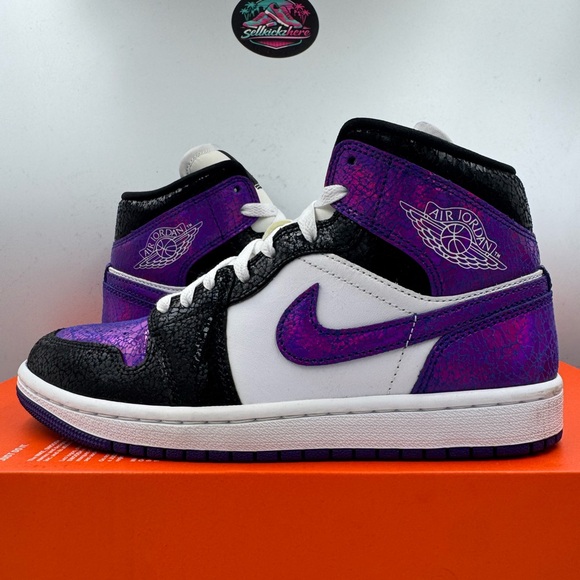 Nike Air Jordan 1 Mid White Black Grape Ice BRAND NEW Size 7 Women - Picture 2 of 8